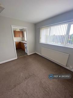 2 bedroom flat to rent, Cedric Court, Thurcroft, Rotherham, S66