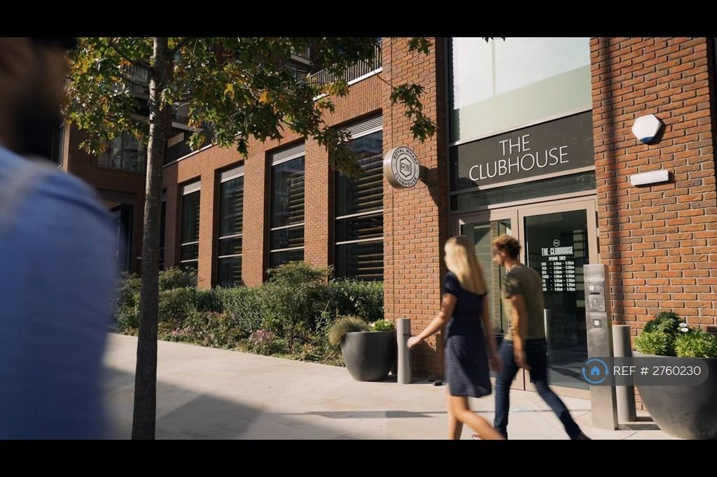Clubhouse (5 Min Walk)