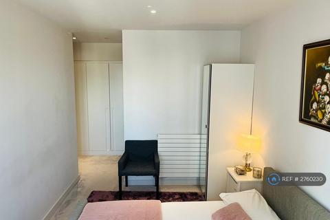 undefined, Starboard Way, London, E16