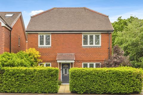4 bedroom detached house for sale, Icarus Avenue, Burgess Hill