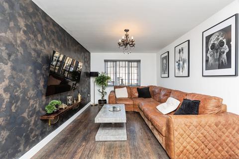 4 bedroom detached house for sale, Park View, Brierley, Barnsley