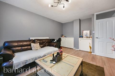 2 bedroom apartment for sale, Carmichael Close, London