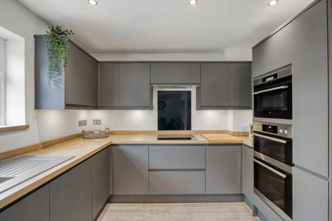 4 bedroom end of terrace house for sale, Eight Acres, Tring