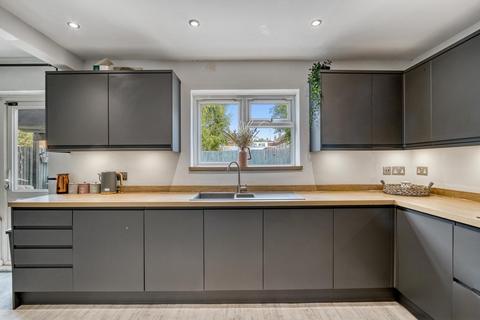 4 bedroom end of terrace house for sale, Eight Acres, Tring