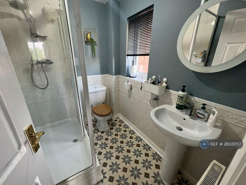 Ensuite Toilet