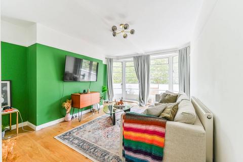 3 bedroom flat to rent, London Road, Thornton Heath, CR7