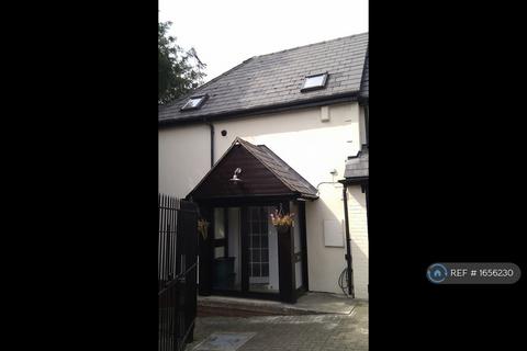 2 bedroom semi-detached house to rent, Vernon Court, Cheltenham, GL50