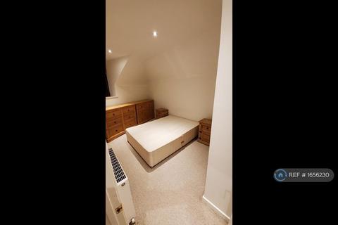2 bedroom semi-detached house to rent, Vernon Court, Cheltenham, GL50