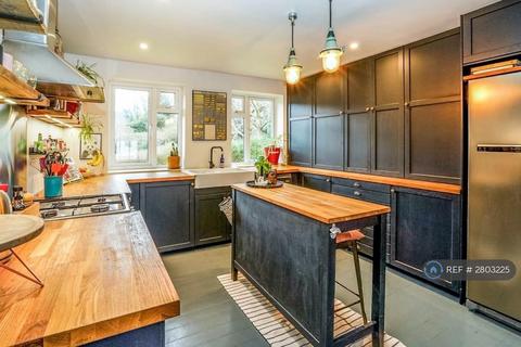 undefined, The Rise, Amersham, HP7