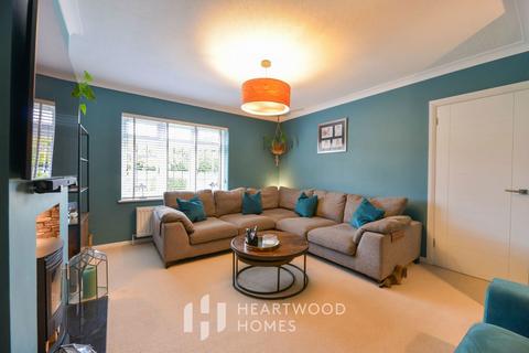 4 bedroom semi-detached house for sale, The Ridgeway, St. Albans, AL4 9UB