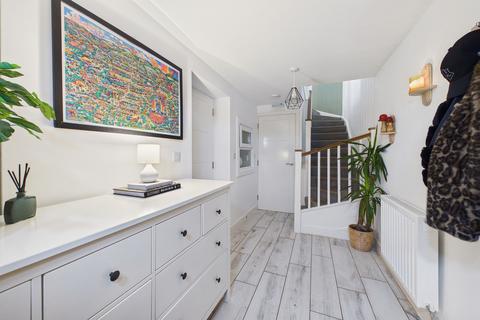 3 bedroom townhouse for sale, Tarka Way, Crediton, EX17