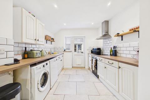 3 bedroom terraced house for sale, East Street, Crediton, EX17