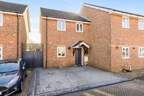 Clouston Close, Hawkinge, Folkestone, CT18