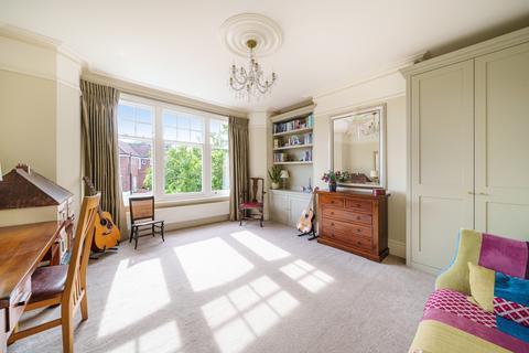 undefined, Cranley Gardens London N10