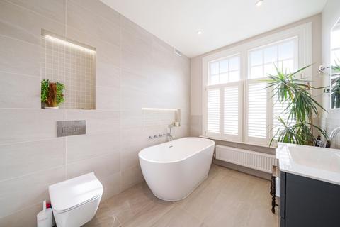 undefined, Cranley Gardens London N10