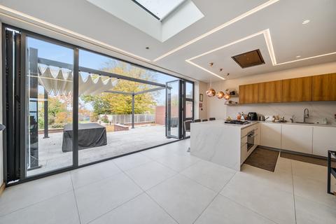 undefined, Creighton Avenue London N10