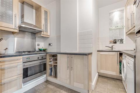 2 bedroom flat for sale, Fulham High Street, London SW6