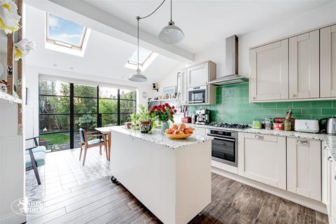 undefined, Carew Road, Northfields