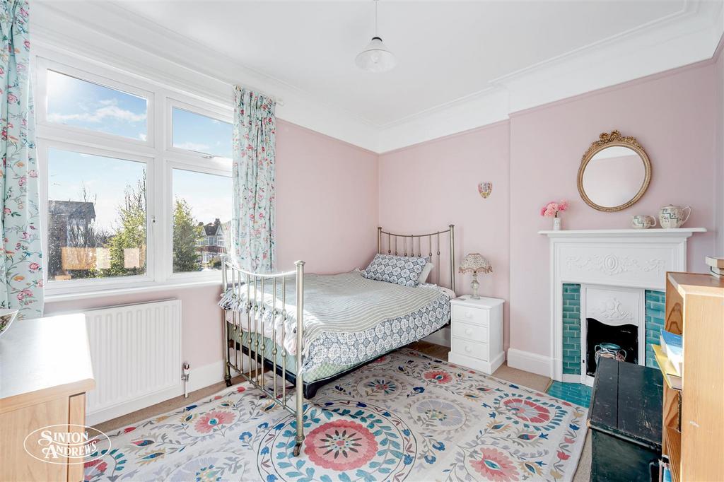 4 Carew Road-14.jpg