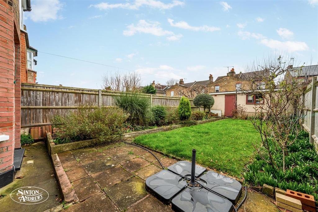 156 Coldershaw Road-14.jpg