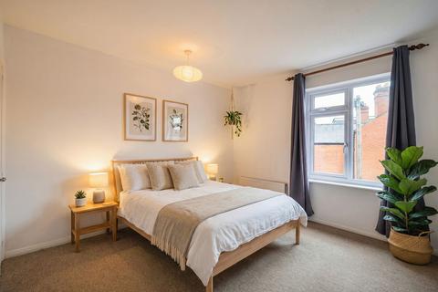 2 bedroom terraced house for sale, Wescott Road, Wokingham, RG40