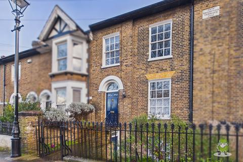 undefined, Large Spacious 2003 Sq.Ft Character Property - Highly Versatile + Double Garage