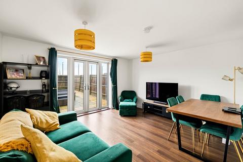 4 bedroom end of terrace house for sale, Blunden Drive, Folkestone, CT20