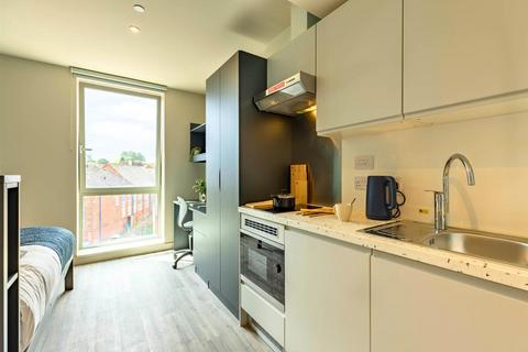 1 bedroom in a flat share to rent, Dogpool Lane, Birmingham B30