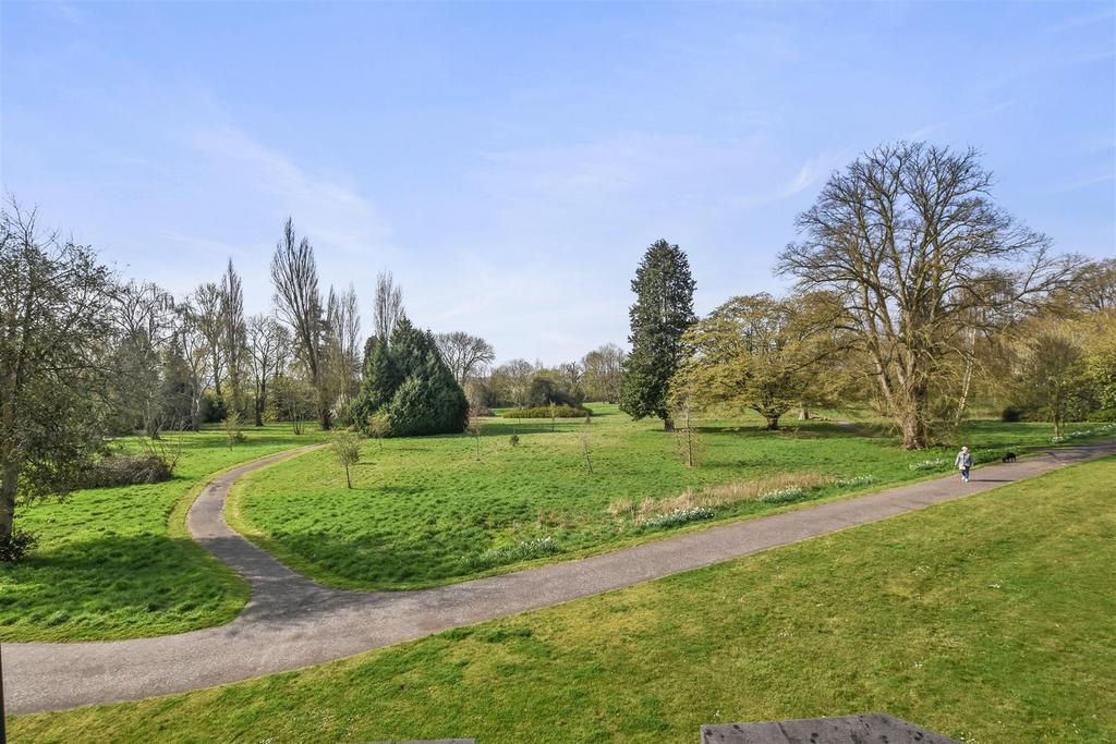 6 Rush Leys Court - View.JPG
