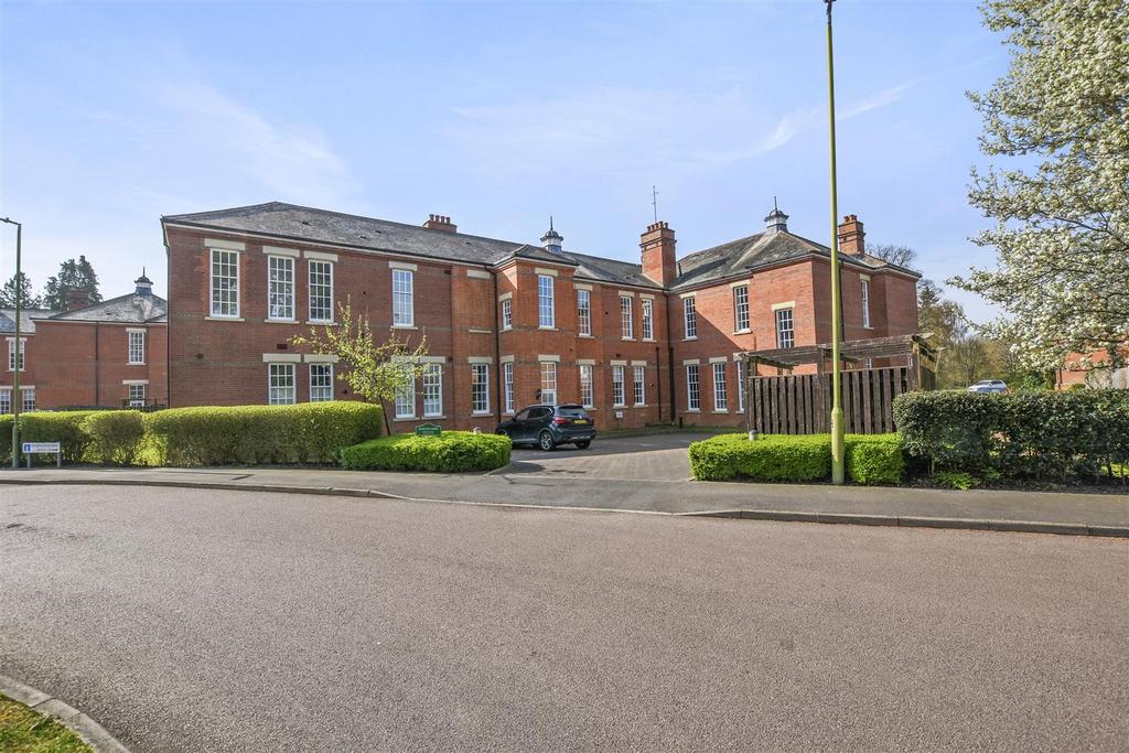 6 Rush Leys Court - Exteriro.JPG