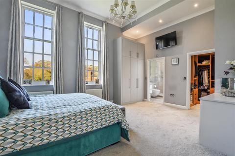 2 bedroom flat for sale, Napsbury Park