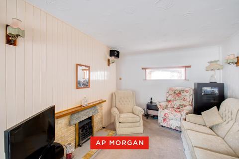 2 bedroom bungalow for sale, Romsley Road, Stourbridge, West Midlands, DY9