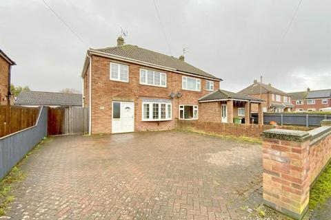 3 bedroom semi-detached house for sale, Rutland Drive, New Waltham