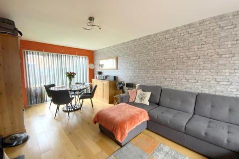 3 bedroom semi-detached house for sale, Rutland Drive, New Waltham