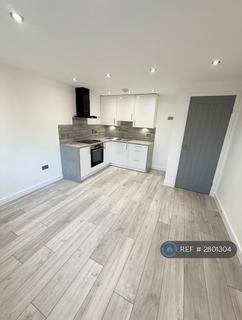 2 bedroom maisonette to rent, Church End, Harlow, CM19
