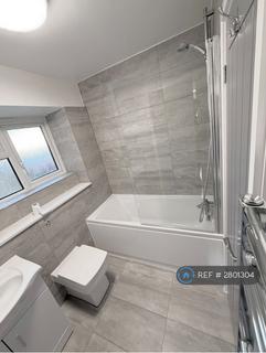 2 bedroom maisonette to rent, Church End, Harlow, CM19