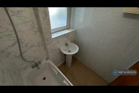 undefined, Malting House, London, E14