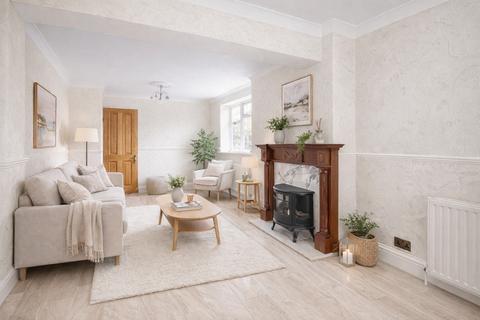 3 bedroom detached house for sale, North Barn, Broxbourne, EN10