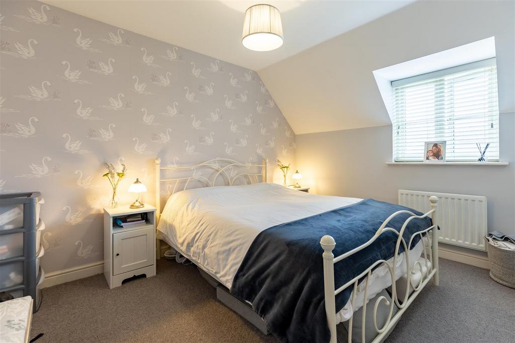 13 Beecham Close (44).jpg