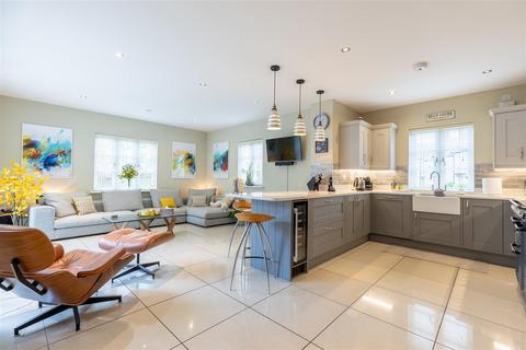 5 bedroom detached house for sale, Beecham Close | Corinium Via | Cirencester - GL7