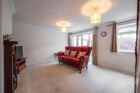 3 bedroom semi-detached house for sale, Willow Road, Barton-under-needwood, DE13
