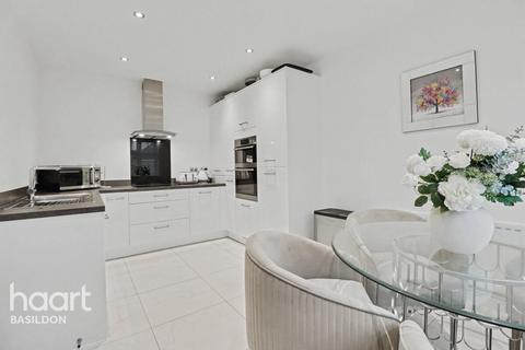 undefined, George Street, Basildon