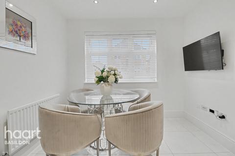 undefined, George Street, Basildon