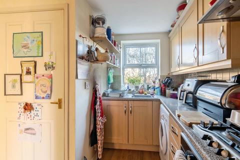 3 bedroom end of terrace house for sale, Stone Close, Corsham