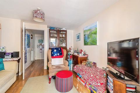 3 bedroom end of terrace house for sale, Stone Close, Corsham