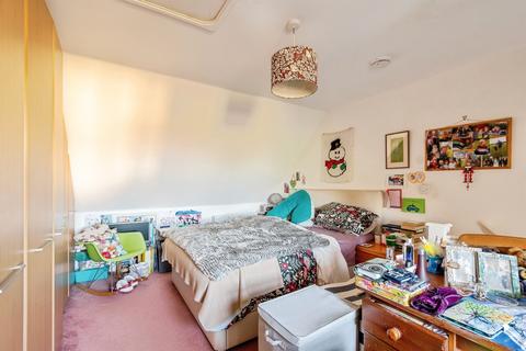3 bedroom end of terrace house for sale, Stone Close, Corsham