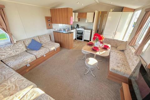 3 bedroom static caravan for sale, Beach Road, St. Osyth CO16