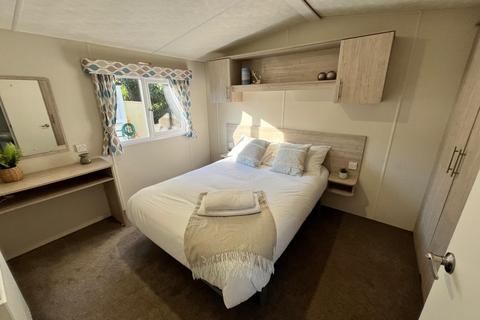 undefined, Crantock TR8