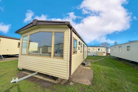 3 bedroom static caravan for sale, Beach Road, St. Osyth CO16