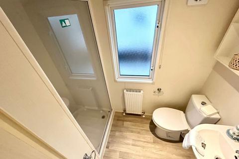 3 bedroom static caravan for sale, Beach Road, St. Osyth CO16